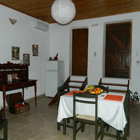 Apartment Halases Alikampos