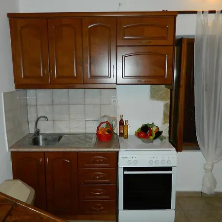 Halases Apartment Alikampos